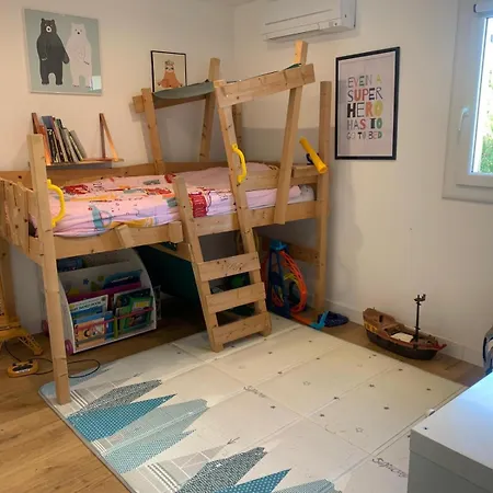 Charmante Familiale Avec Piscine Villa *